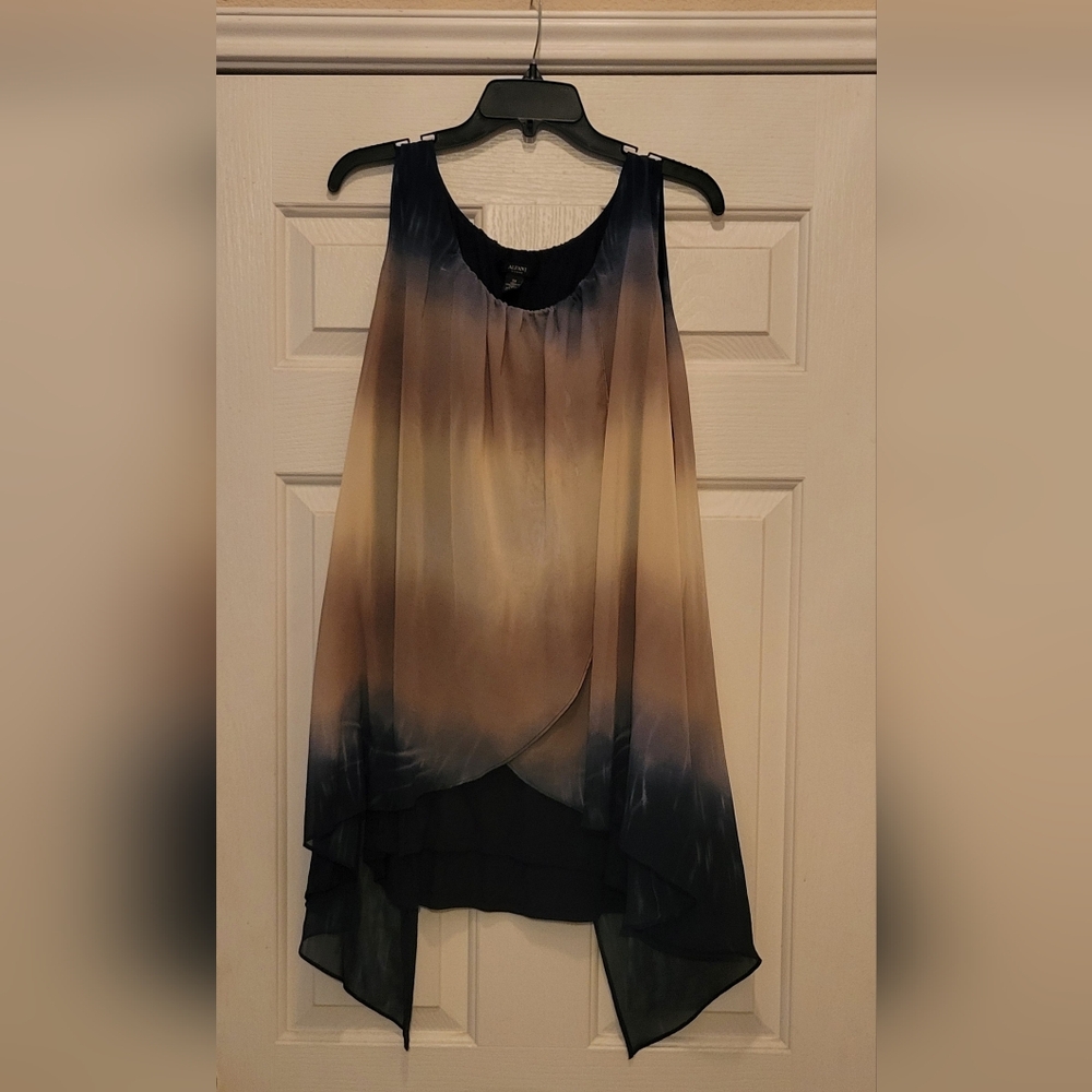 Alfani High Low Ombre Top - Navy/Cream